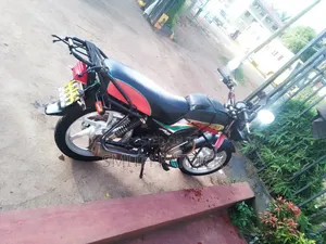 Honda CB 2021 Red
