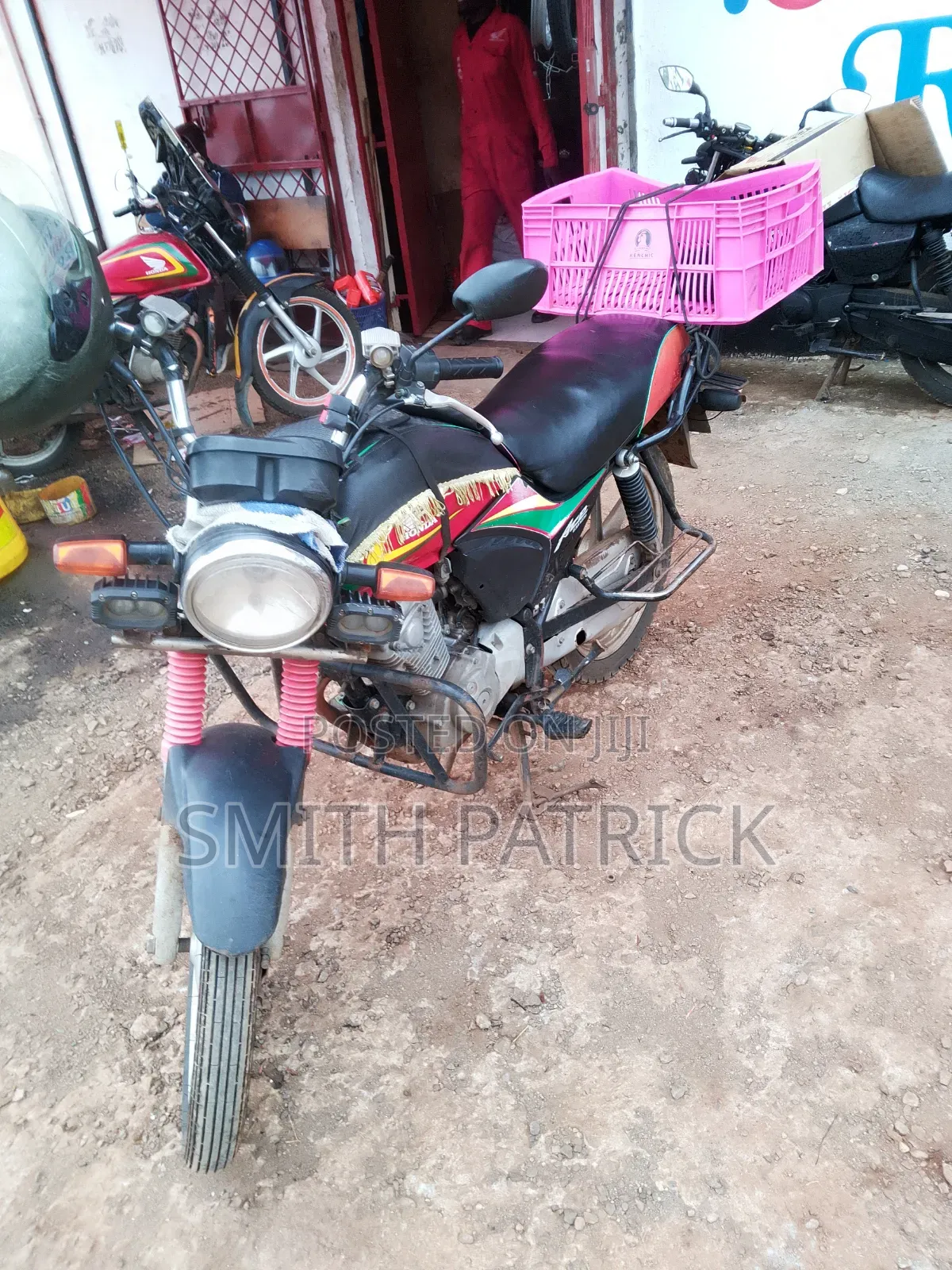 Honda CB 2021 Red