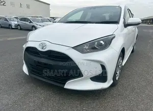 Toyota Yaris 2020 Pearl