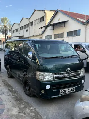 Toyota HiAce SV Premium 2013 Green