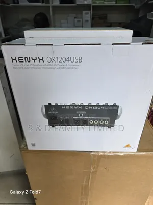 Behringer Xenyx Qx1204usb Plain Mixer