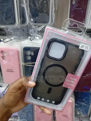 iPhone 15 Shockproof Clear Luxe Case