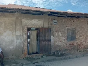 9bdrm House in Bomu Magongo for sale
