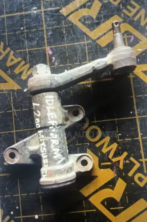 Idler Arm Mitsubishi L200