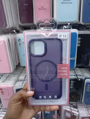 iPhone 14 Purple Finert Magnetic Case