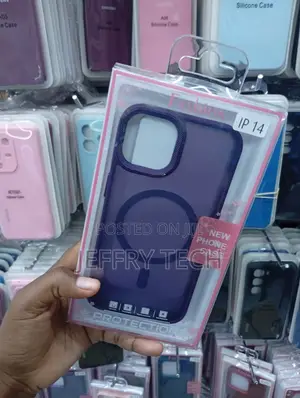 iPhone 14 Purple Finert Magnetic Case