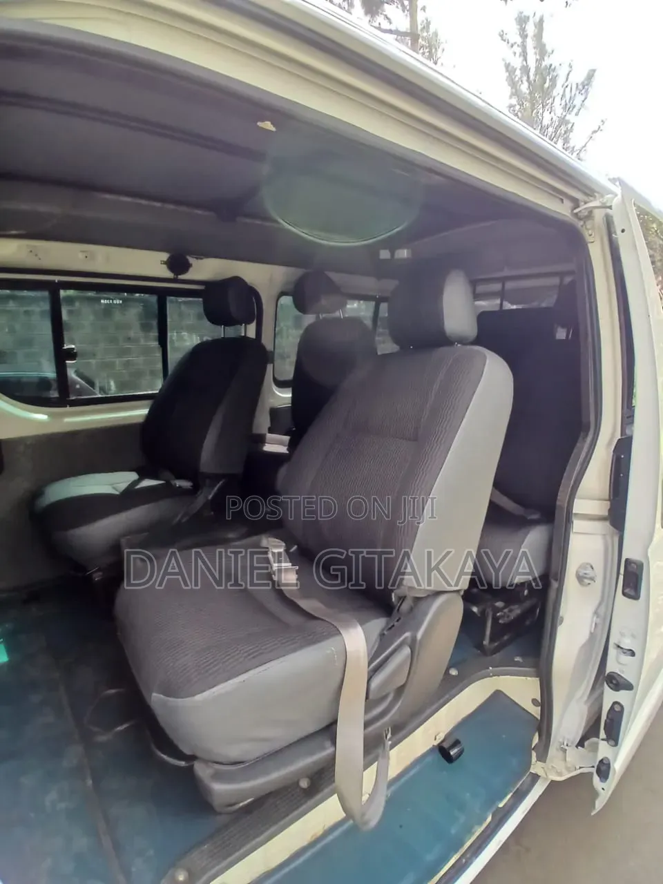 Toyota HiAce 2014 White