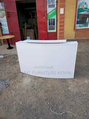 Curved Welcoming Reception Desk