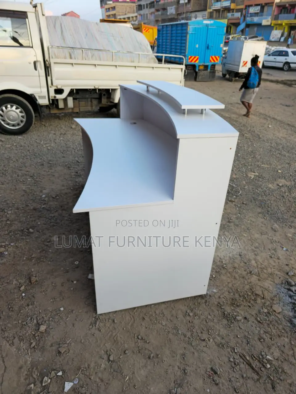 Curved Welcoming Reception Desk