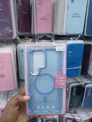 S22ultra Stylish Embellished Camera Cutout Case