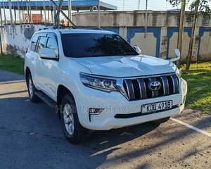 Toyota Land Cruiser Prado 2018 White