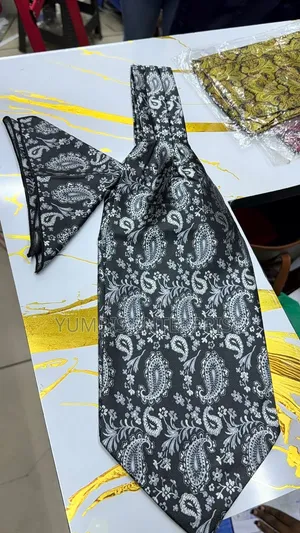 Cravats Ties Set Coming With a Pocket Square