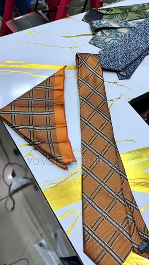 Quality Neck Tie With a Matching Pocket Square