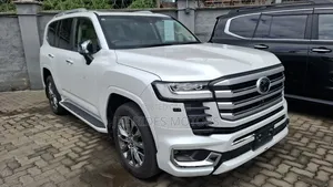Toyota Land Cruiser 2023 White