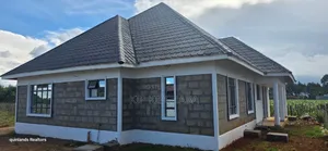 3bdrm Bungalow in Kibulgeny, Kamukunji for sale