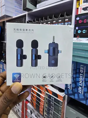 3-in-1 Dual Wireless Lavalier Microphone for iPhone Android