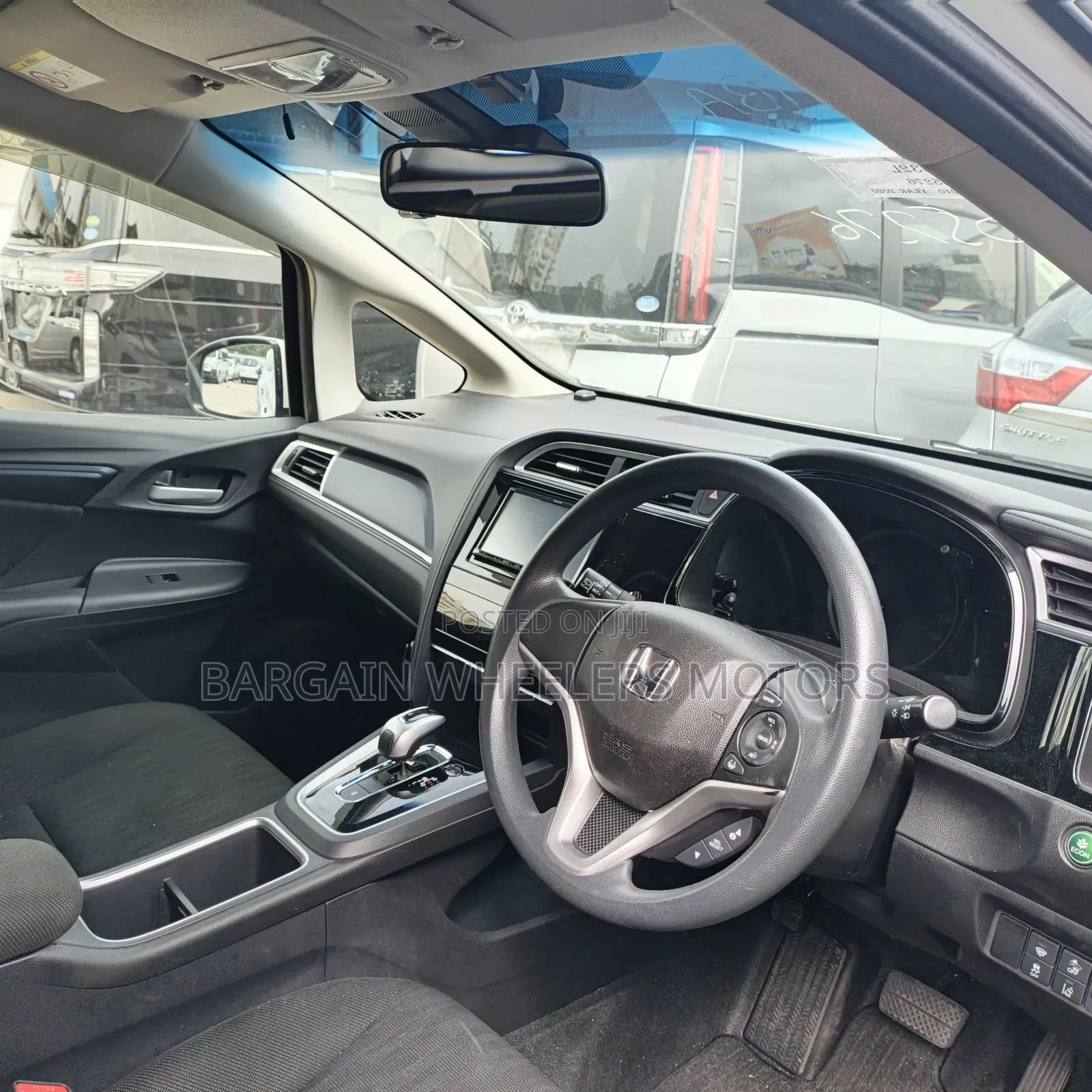 Honda Fit Shuttle 2019 White