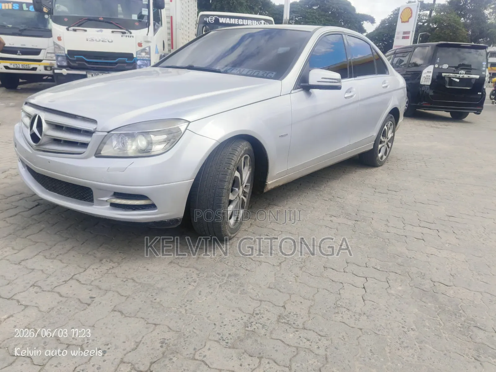 Mercedes-Benz C200 2011 Silver