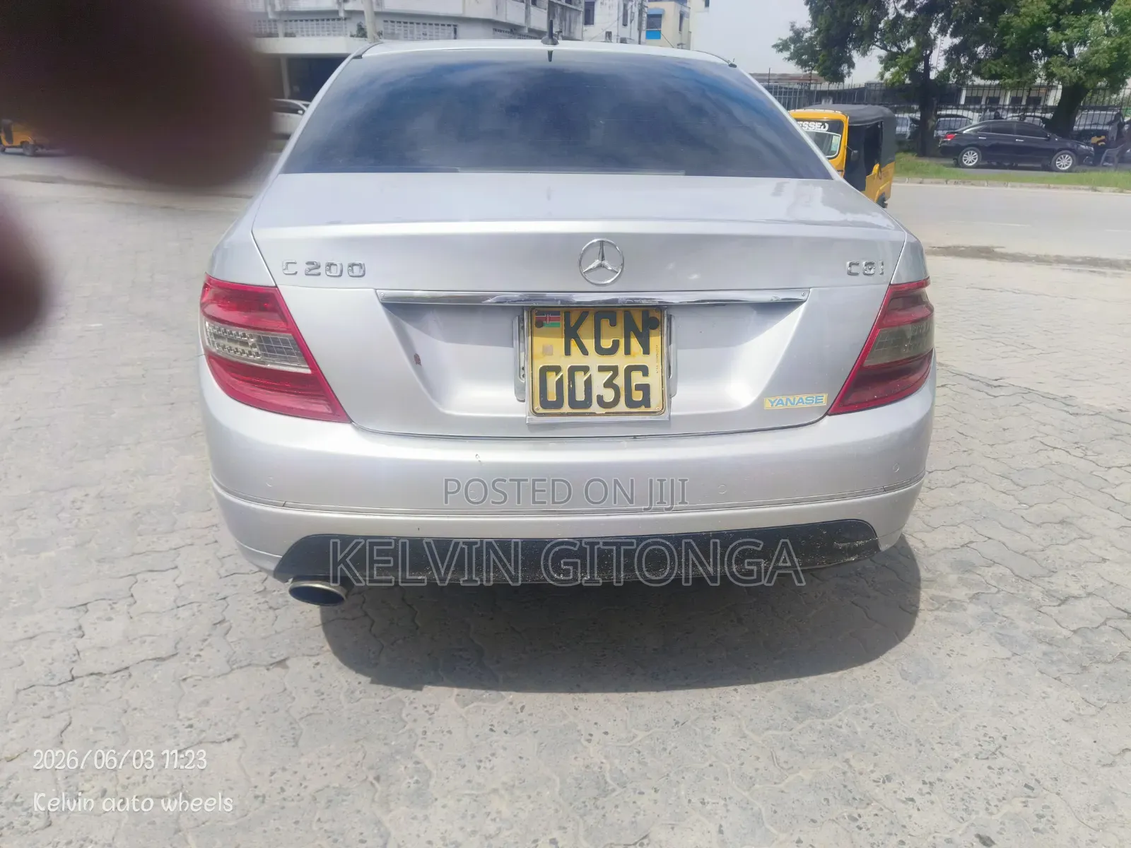 Mercedes-Benz C200 2011 Silver