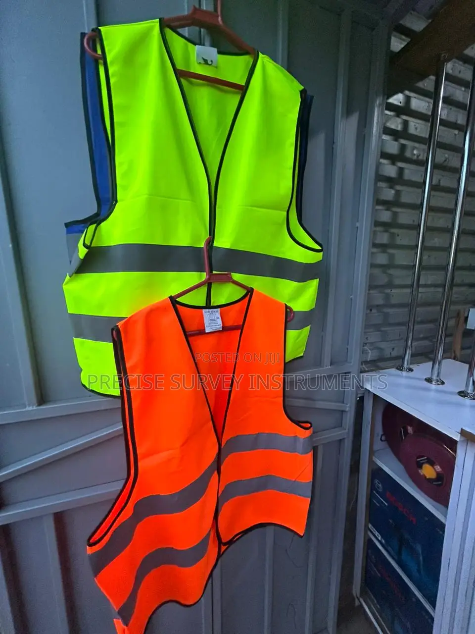 Professional High-visibility Reflective Vest