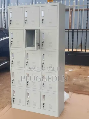 Heavy-Duty, 15-Door Metal Storage Locker Cabinet