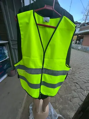 Lightweight Reflective Vest for Utility Workers