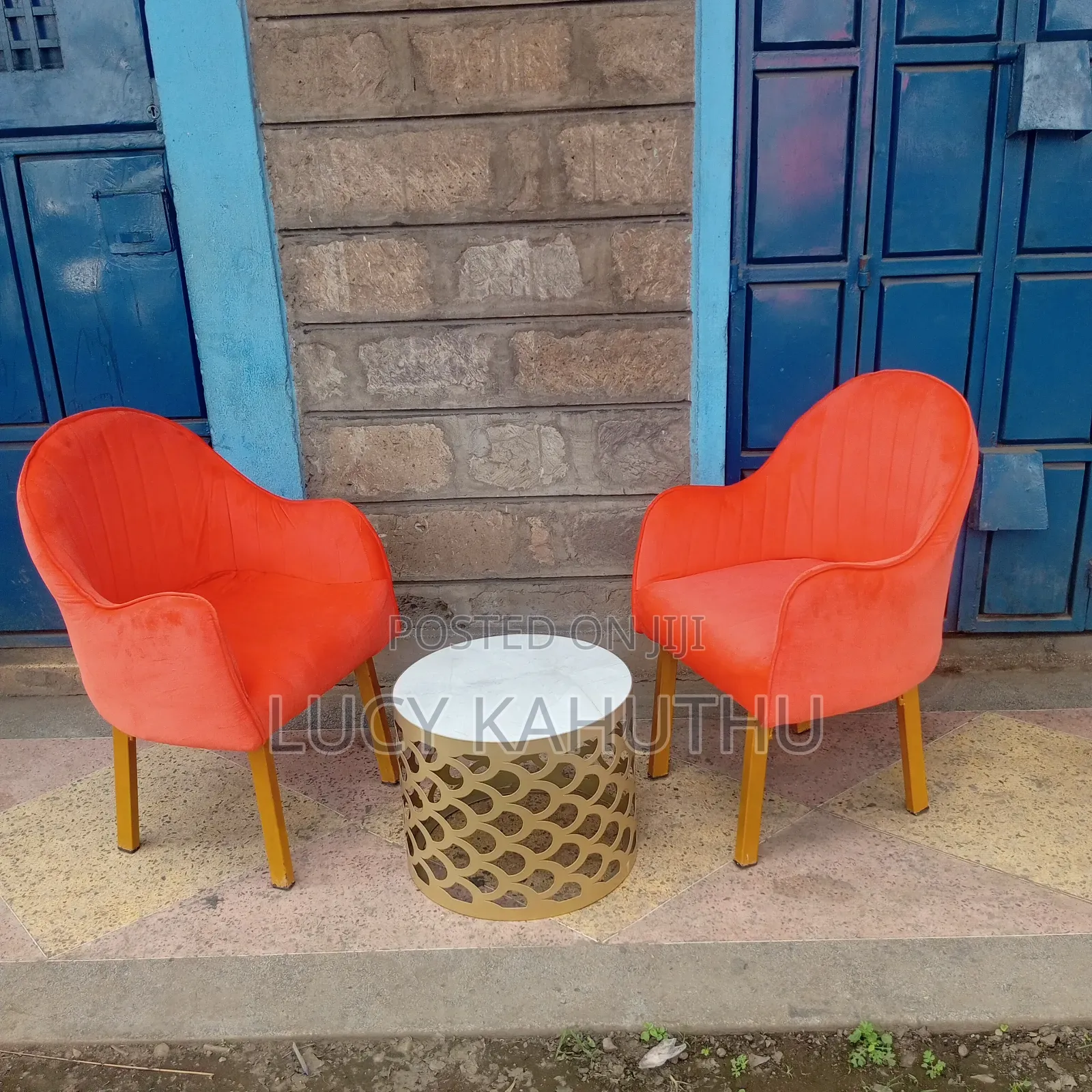 Radiant Parlor Chairs With Coffee Table