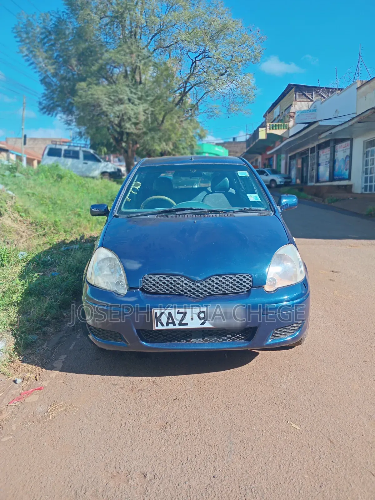 Toyota Vitz 2000 Blue