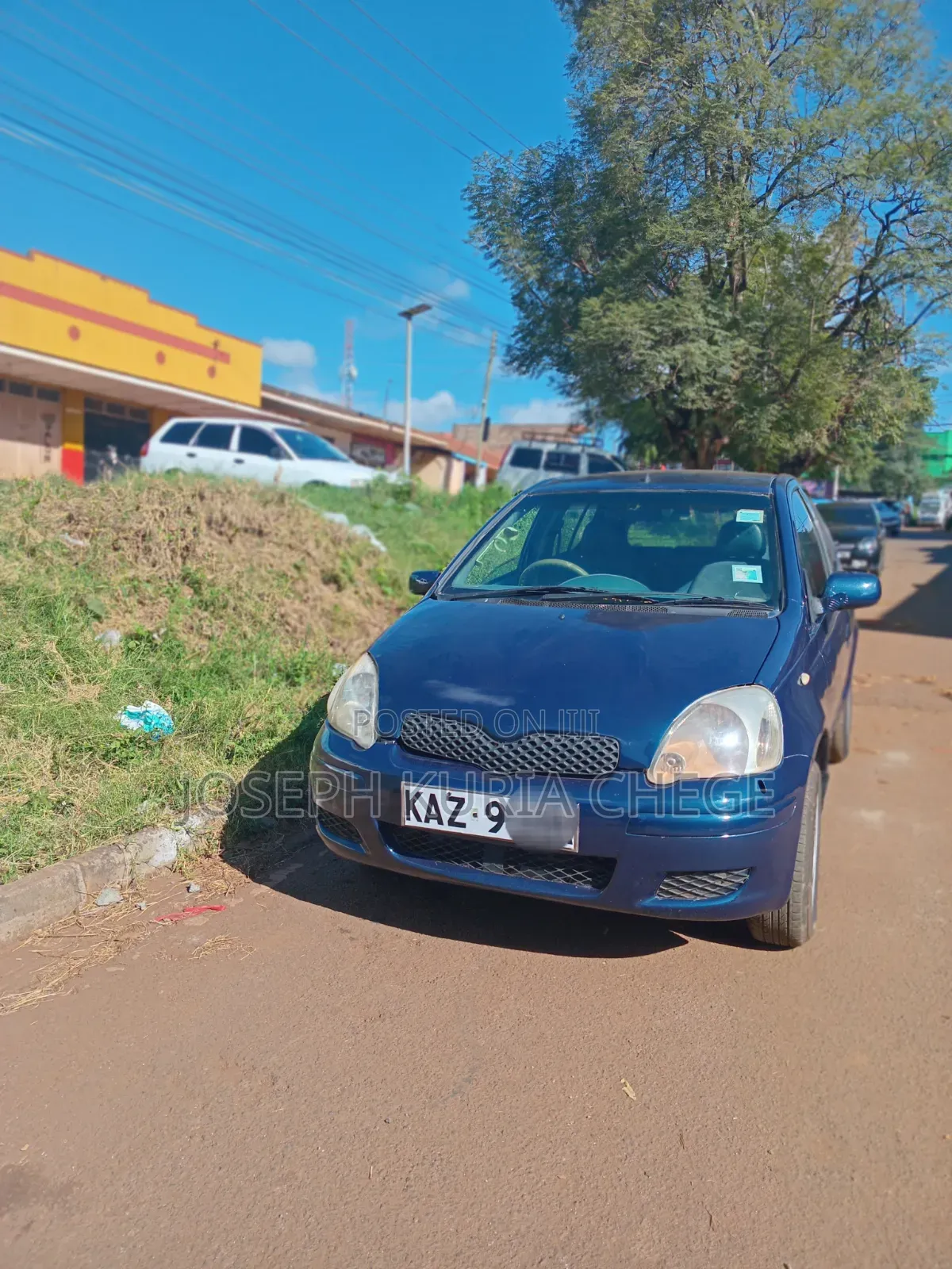 Toyota Vitz 2000 Blue