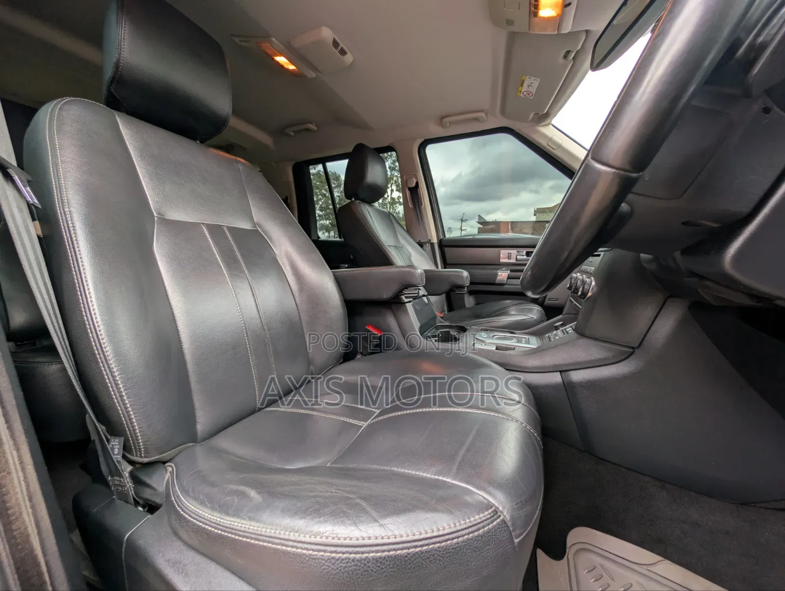 Land Rover Discovery 2016 Black