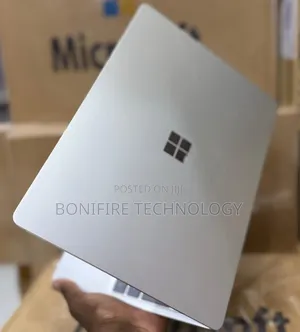 Laptop Microsoft Surface Laptop 8GB Intel Core i5 SSD 256GB