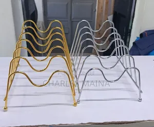 *Plate Stand Gold