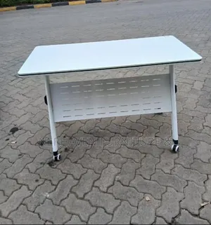 Foldable Training Table – Portable Desk for Training Rooms and Events