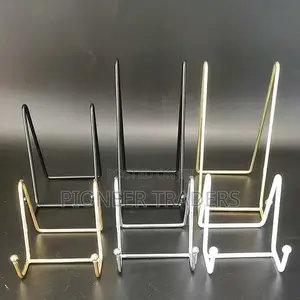 Gold Plate Stand