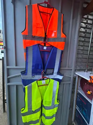 Utility Reflector Vest For Road And Site Workers