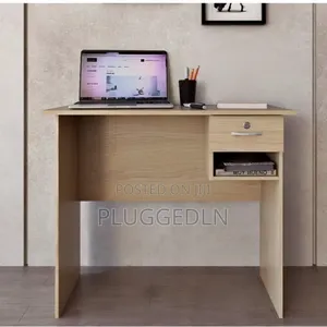 *Aneto Office Desk 0.9m White Oak