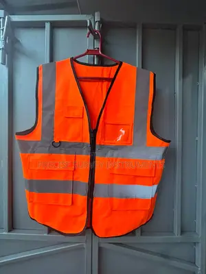 Reflective Work Vest For Construction Professionals