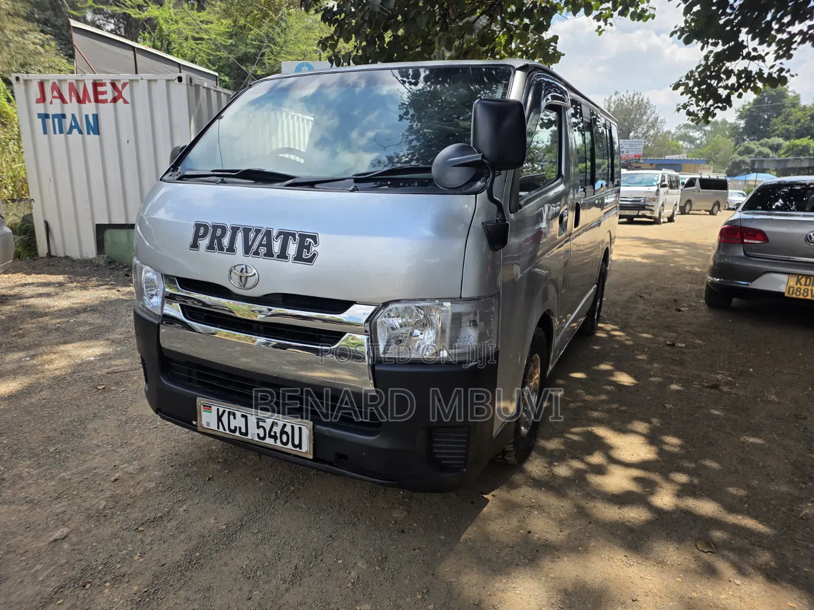 Toyota HiAce 2010 Silver