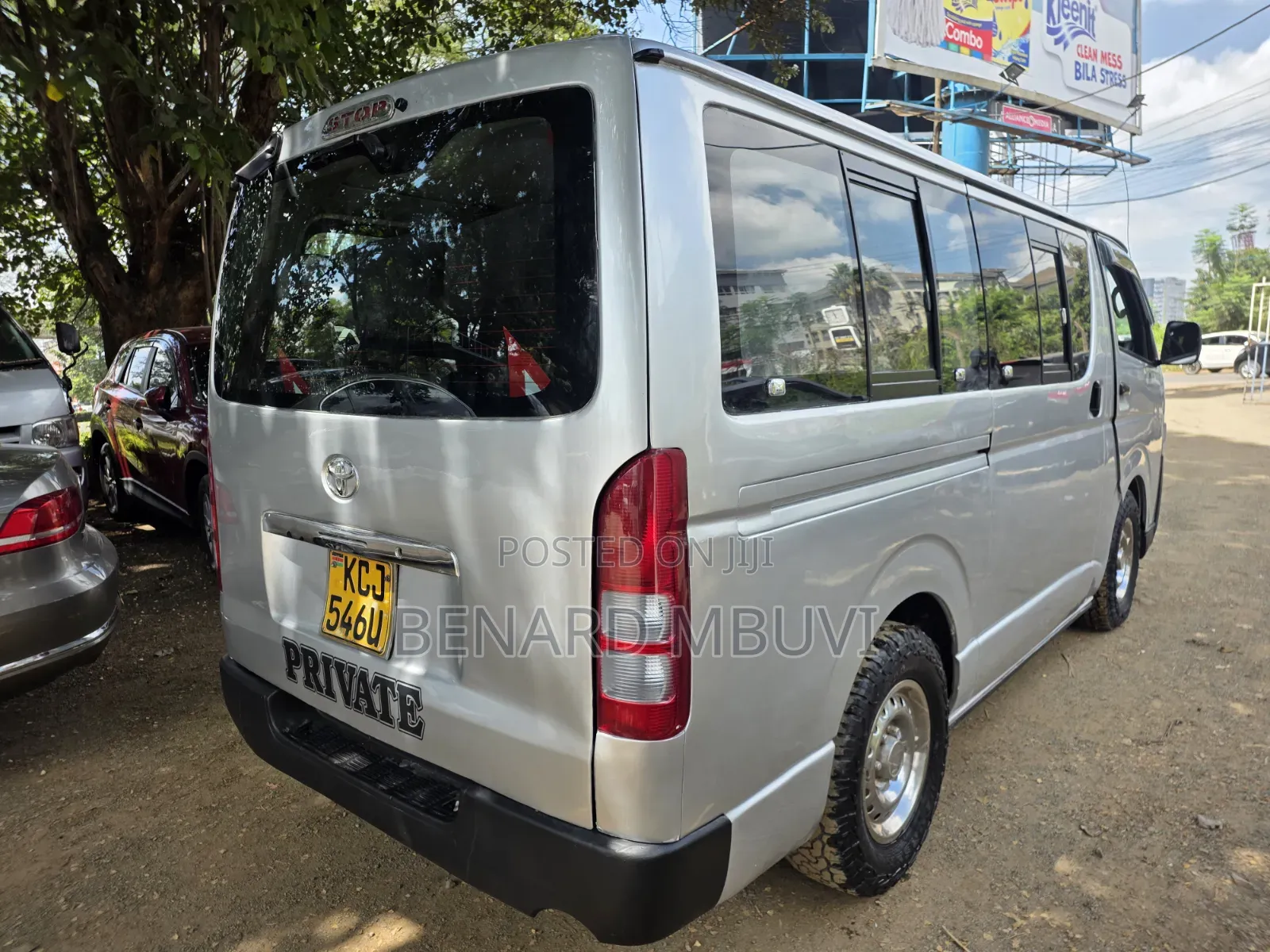 Toyota HiAce 2010 Silver