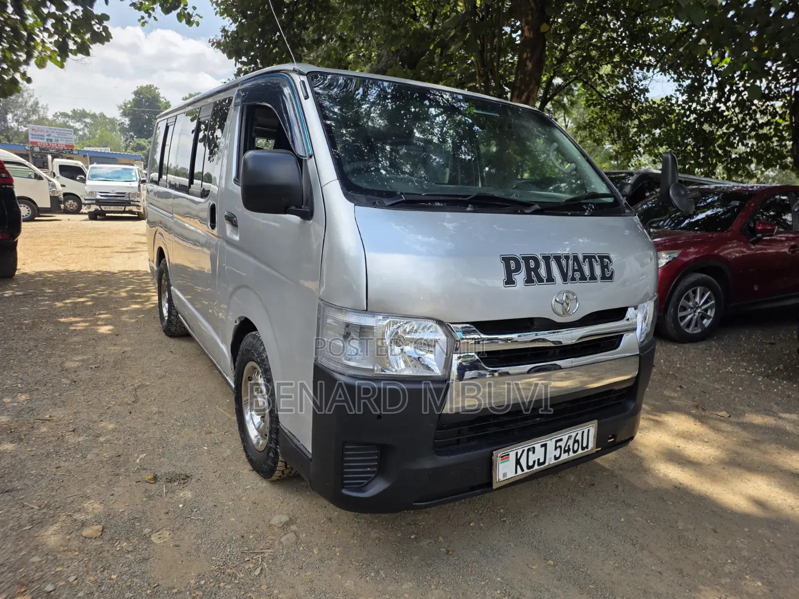 Toyota HiAce 2010 Silver