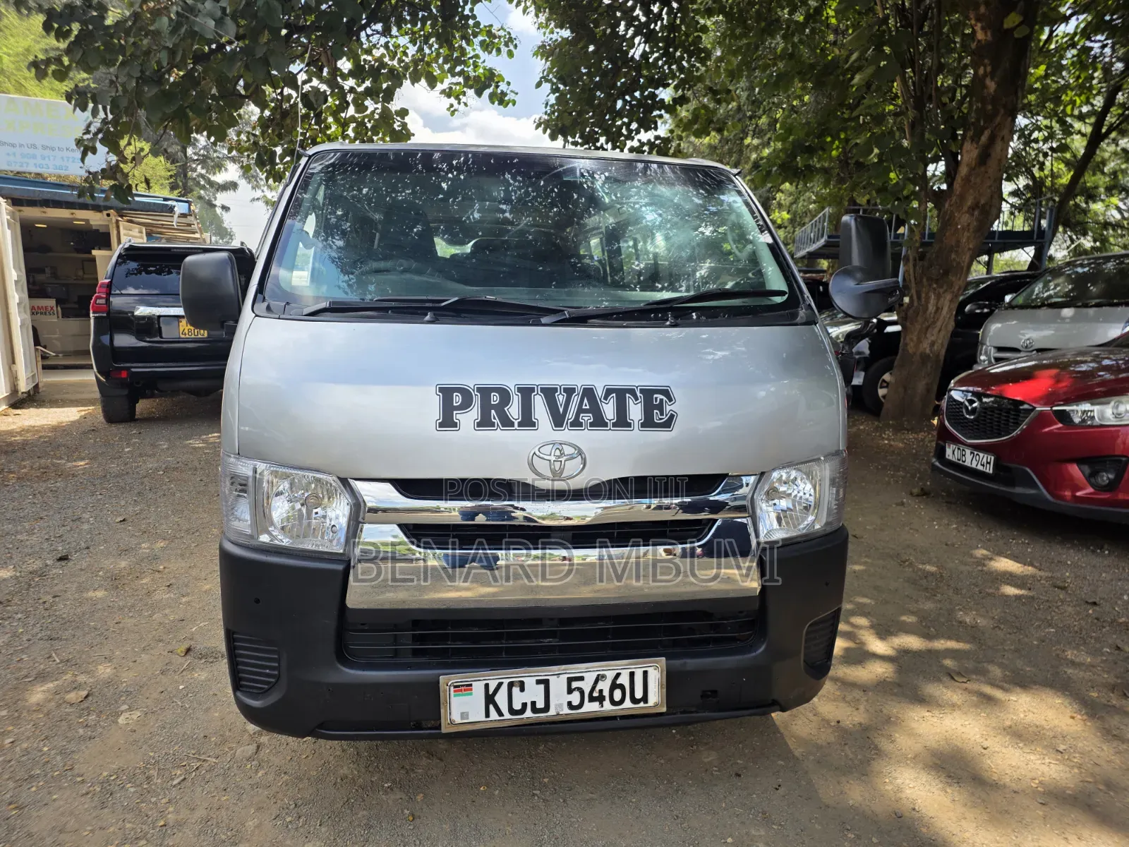 Toyota HiAce 2010 Silver