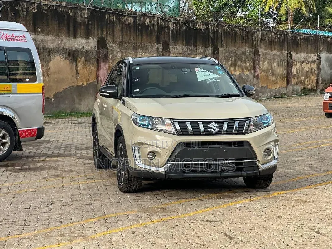 Suzuki Escudo 2022 Beige