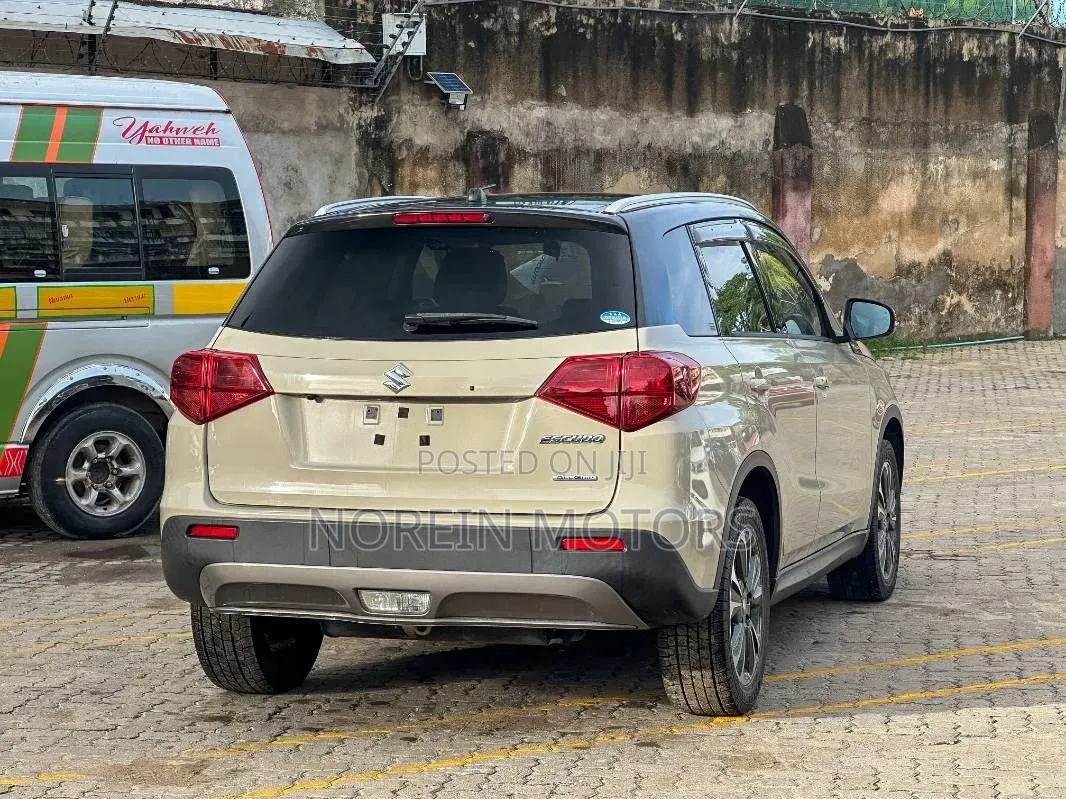 Suzuki Escudo 2022 Beige