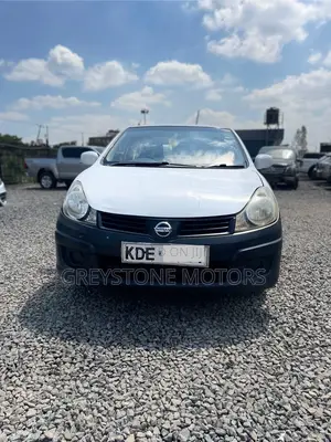 Nissan Advan 2015 White