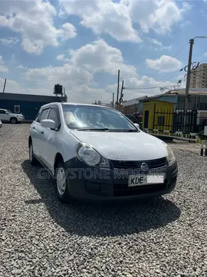 Nissan Advan 2015 White