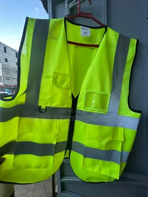 Utility Pocket Safety Vest For Construction Projects
