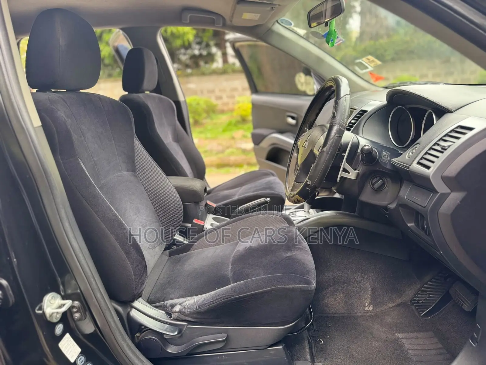 Mitsubishi Outlander 2011 Black