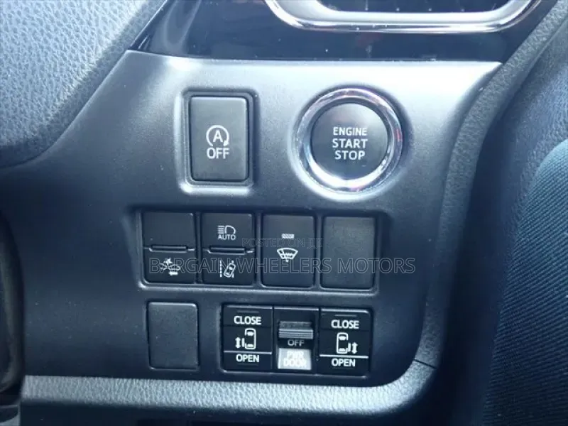 Toyota Voxy 2019 White