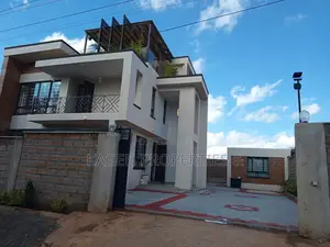 4bdrm Townhouse/Terrace in Ongata Romgai, Rimpa for sale