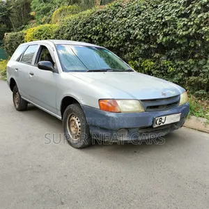 Nissan Advan 2002 Silver